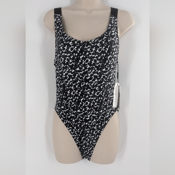 Calvin Klein One Piece Swimsuit Size M Abstract Print Logo Strap - Picture 2 of 5